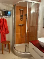 conciergerie-locquirecoise-location-vacances-locquirec-SDB2-768x1024