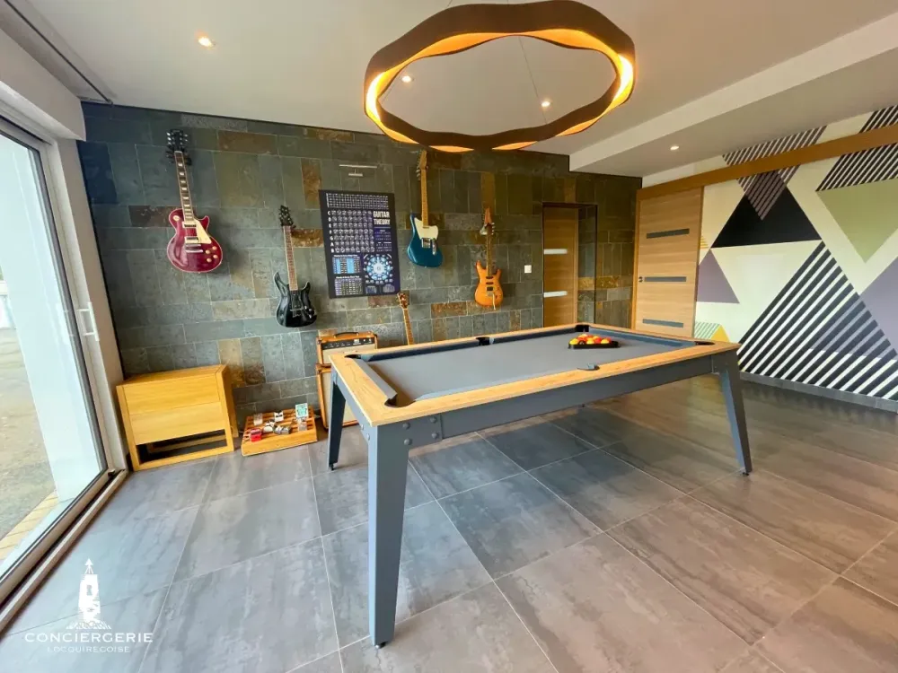 conciergerie-locquirecoise-location-vacances-locquirec-billard1_1